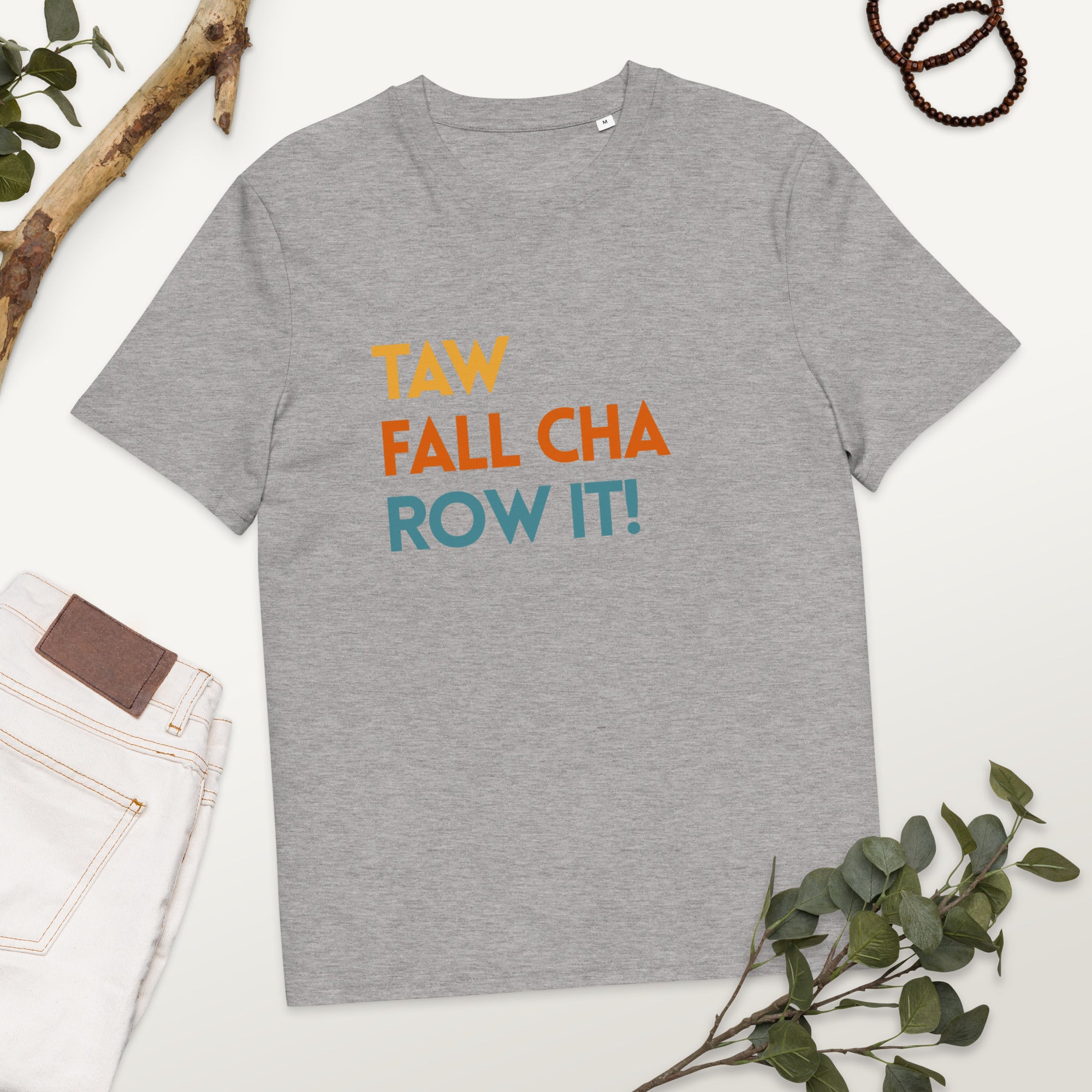 
Funny Irish slogan T-shirt in grey with ‘Ta failte romhat’ text