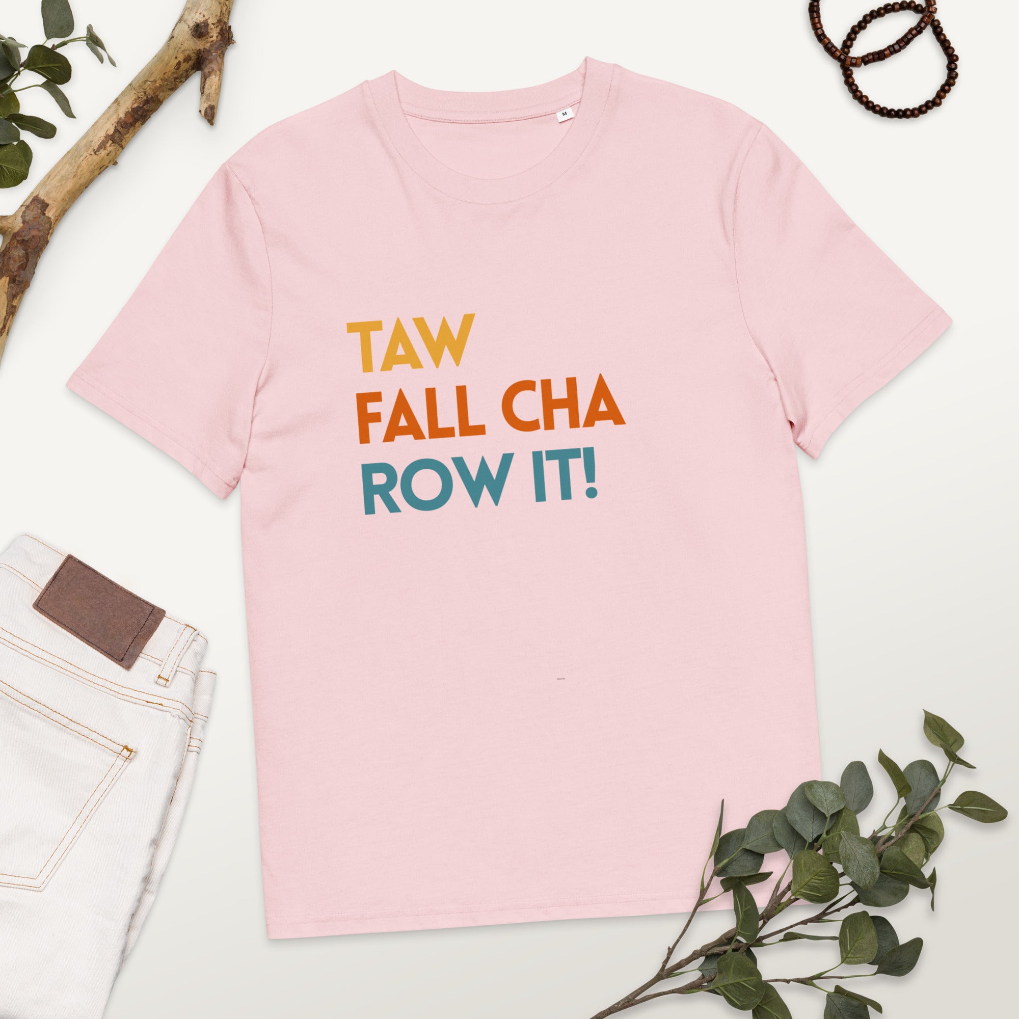Funny Irish slogan T-shirt in pinkwith ‘Ta failte romhat’ text